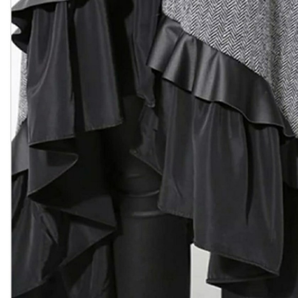 Dress - Picture 7 of 7